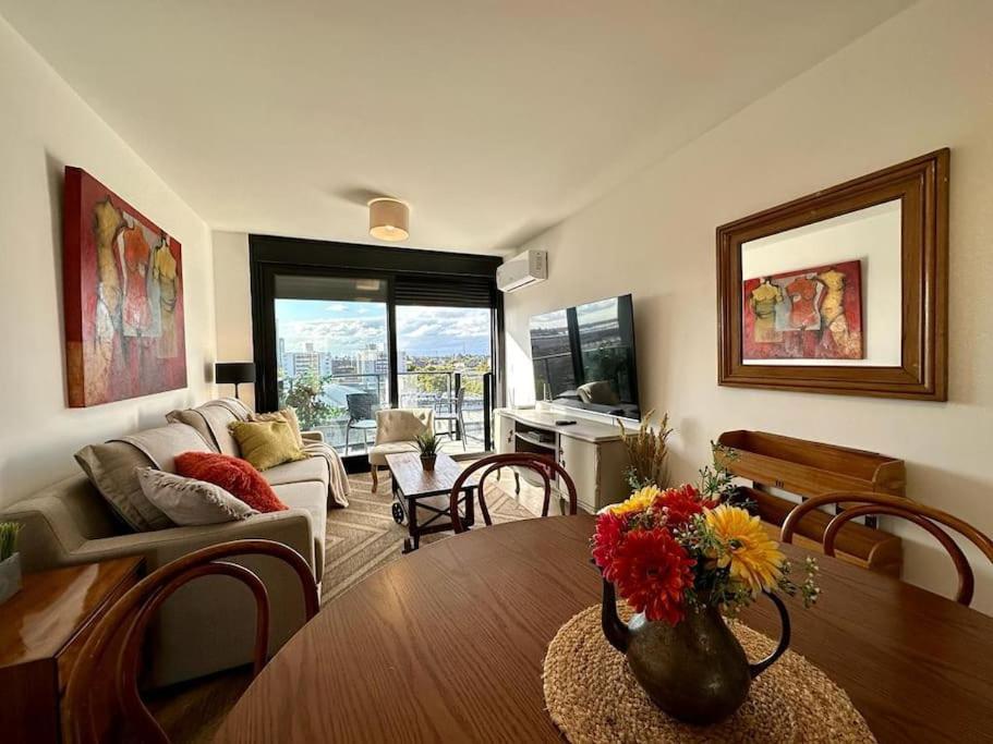 Brand New Near Port - Piso 11 * Montevideu